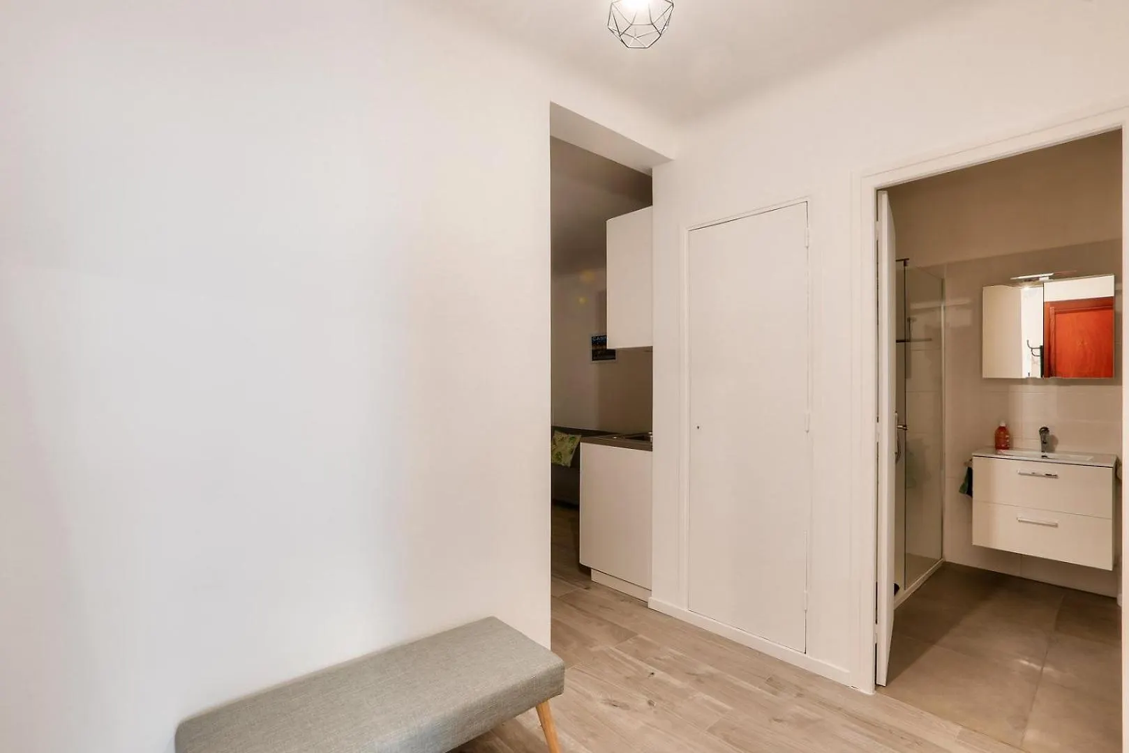 Apartment Le Petit Fleury - Balcony, Calm In Cannes