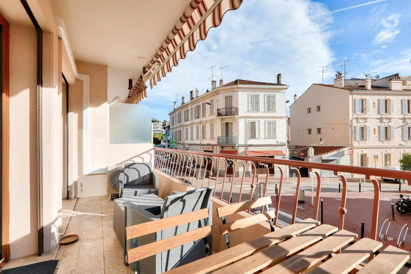 Apartment Le Petit Fleury - Balcony, Calm In Cannes
