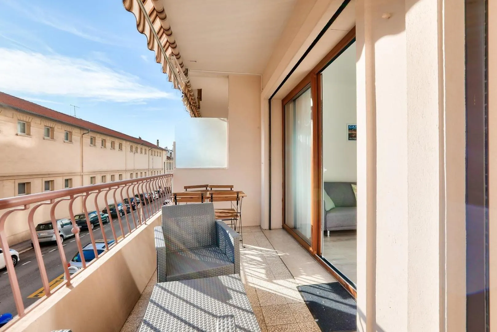 Le Petit Fleury - Balcony, Calm In Cannes France